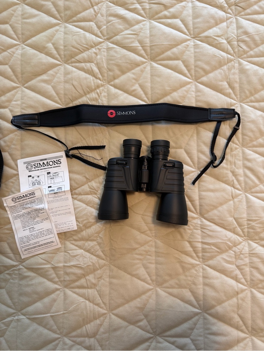Simons ProSport 10x50 Black Binoculars with Neck Strap, Case and Caps - Picture 4 of 5
